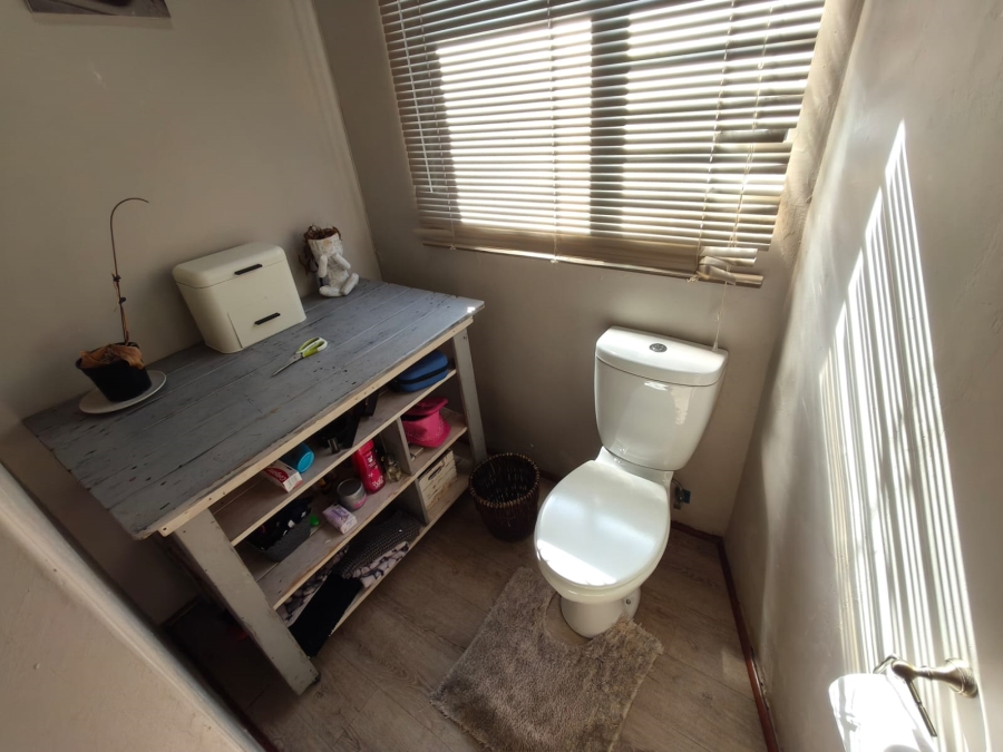 3 Bedroom Property for Sale in Safari Gardens North West